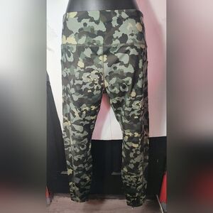 Avia Camouflage Leggings in Green and Black